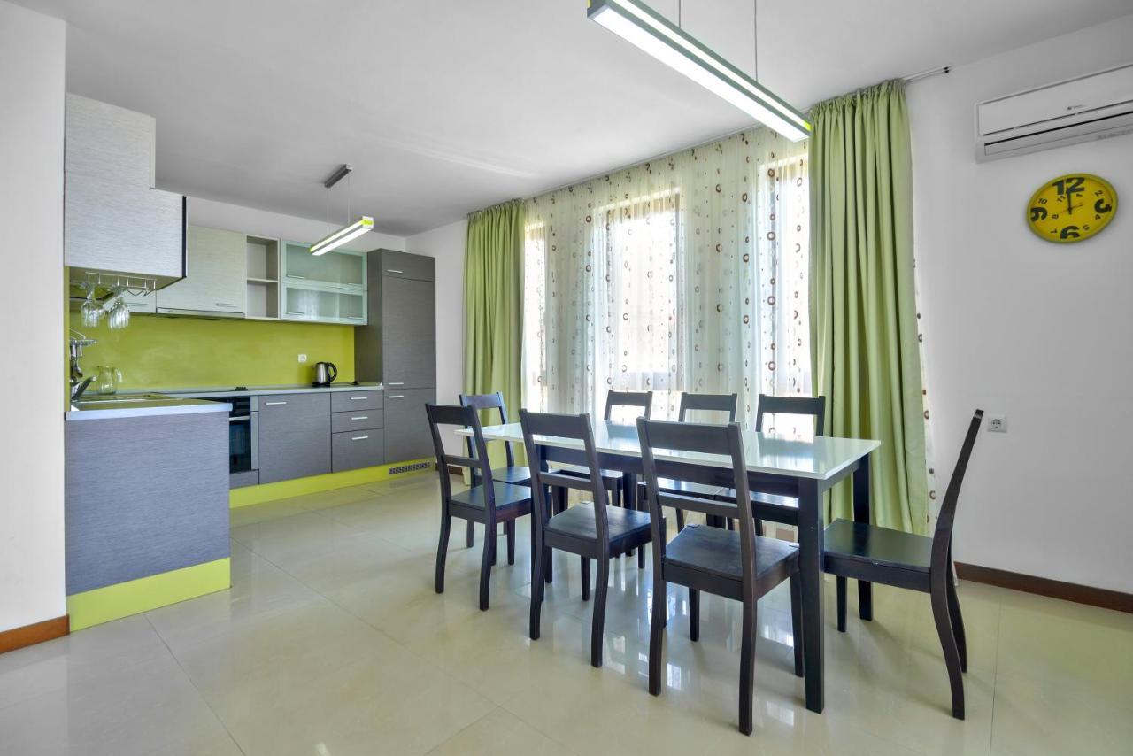 Mia Cassa Apartment สวิติ วลัส ภายนอก รูปภาพ