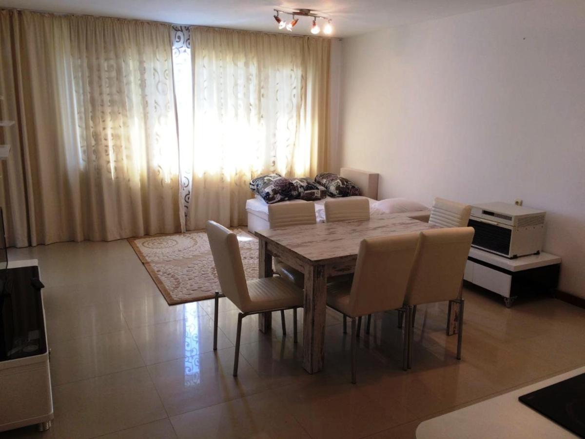 Mia Cassa Apartment สวิติ วลัส ภายนอก รูปภาพ