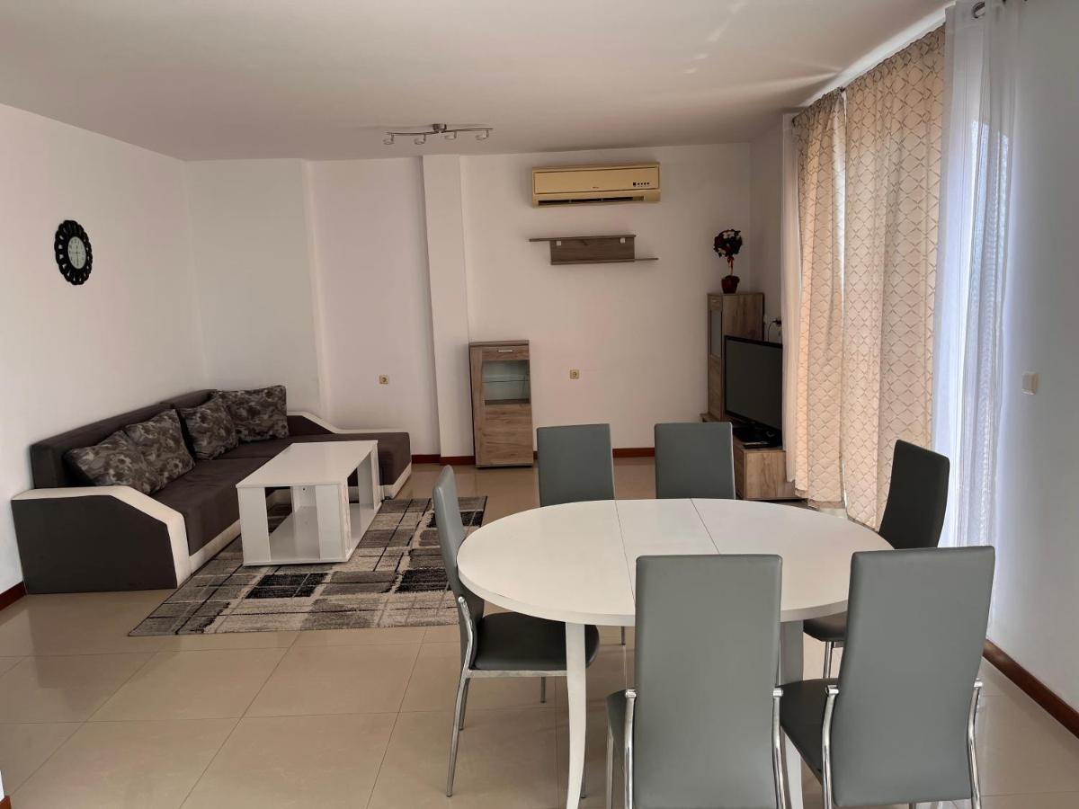 Mia Cassa Apartment สวิติ วลัส ภายนอก รูปภาพ